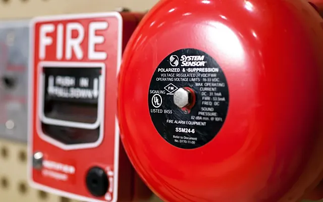 Fire alarm bell and manual call point